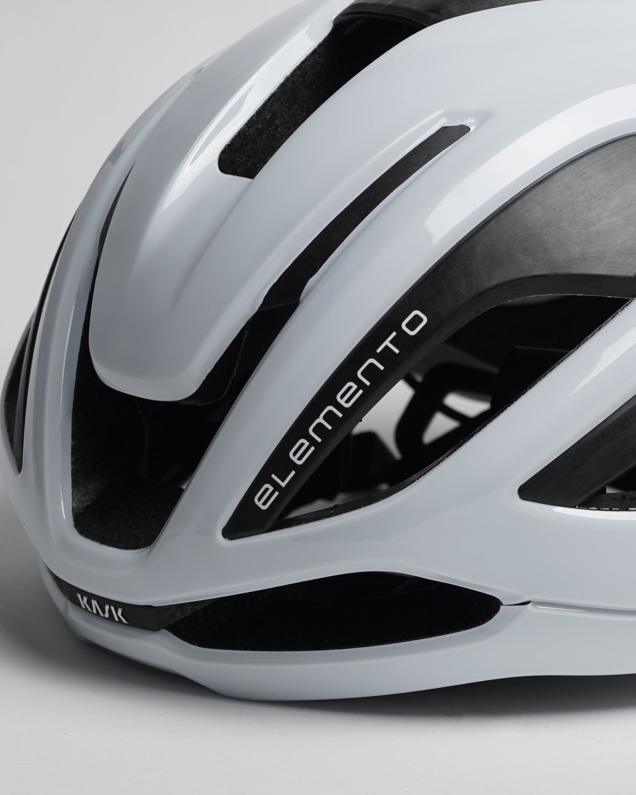 Elemento Road Helmet - White