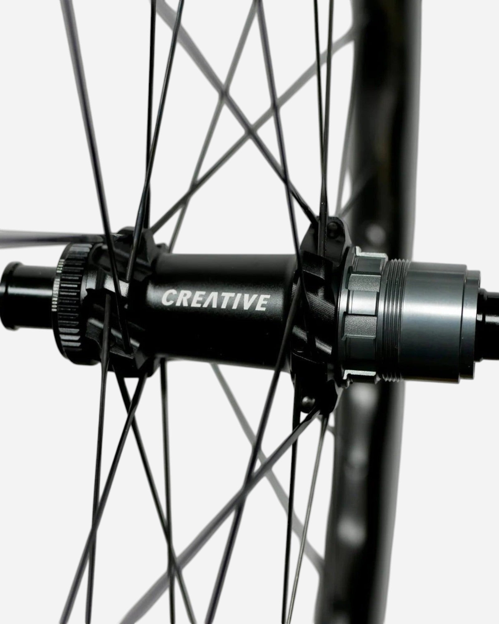 Moloko Cycling Ltd. ARO 5 Disc Brake Wheelset, black alloy hub with Sapim CX-Ray spokes, tubeless ready for road and gravel.