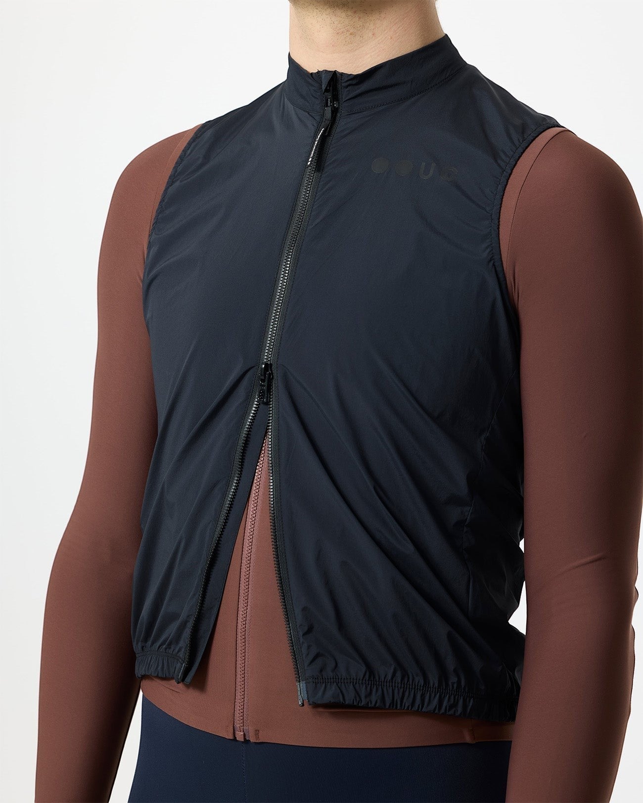 Moloko Cycling Ltd. Men's Bamboo Black windproof gilet with reflective detailing